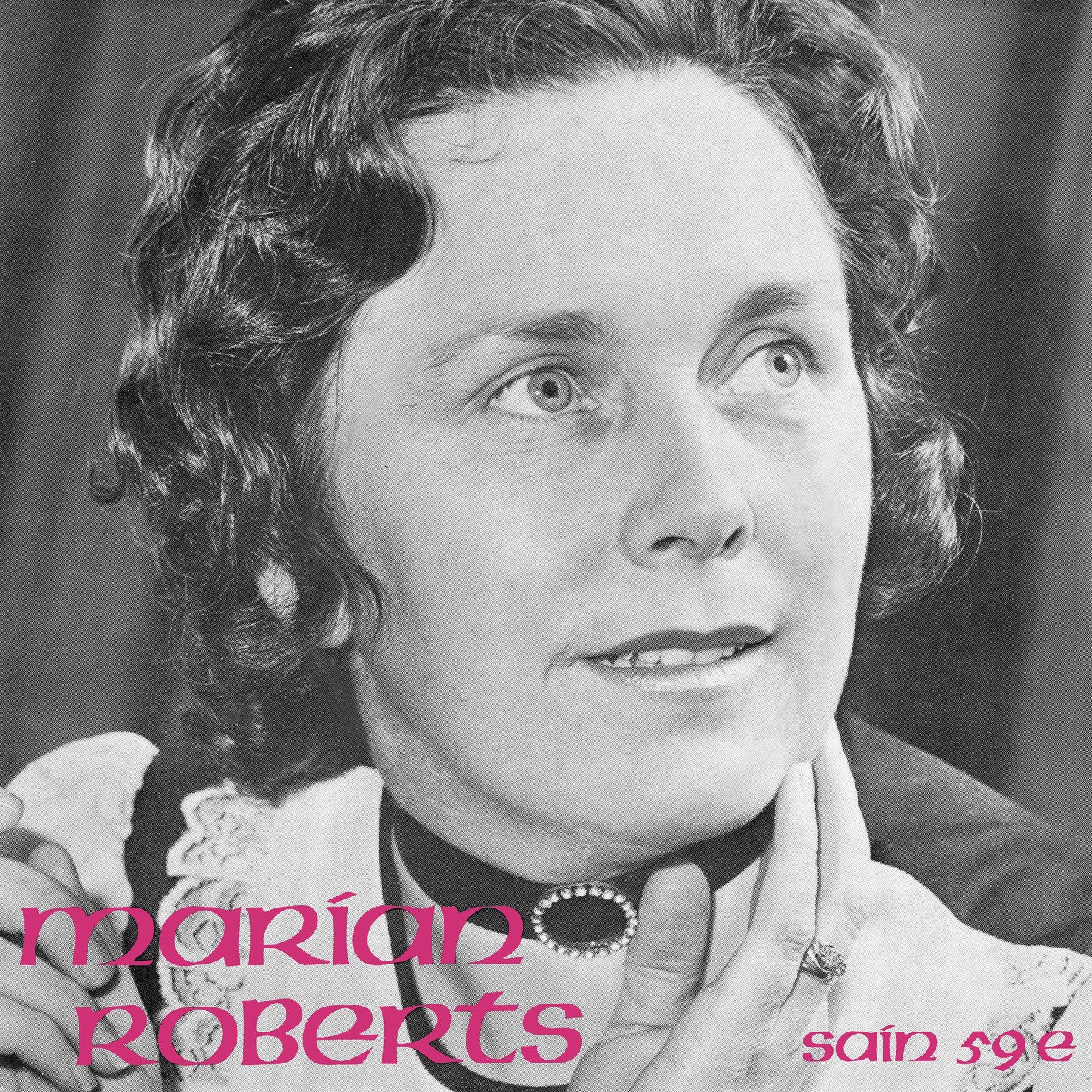 Marian Roberts (1 mewn stoc)